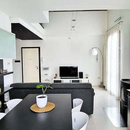 Sunny Loft *
