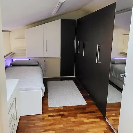 公寓 Sunny Loft 切塞纳